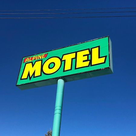 Alpine motel Rocky Mountain House Esterno foto